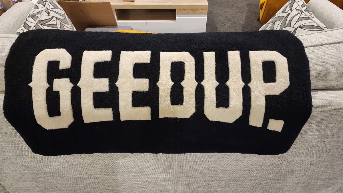 GEEDUP Large Wool Rug