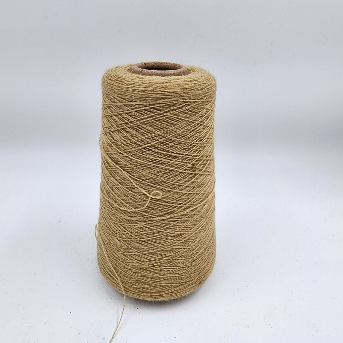 Very Fine New Zealand Merino Rug Wool on Cones