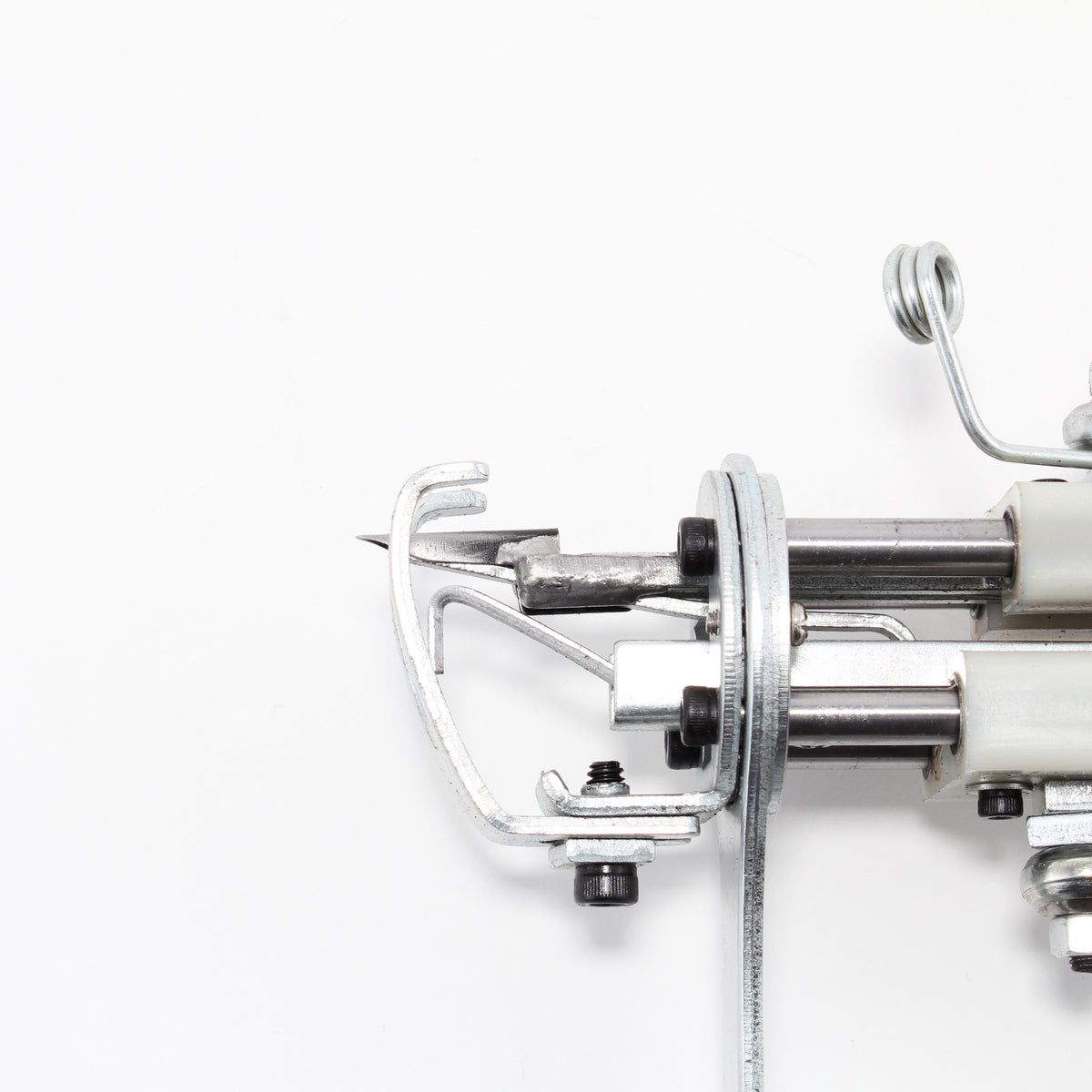 The Original AK-I Cut Pile & AK-II Loop Pile Tufting Machines